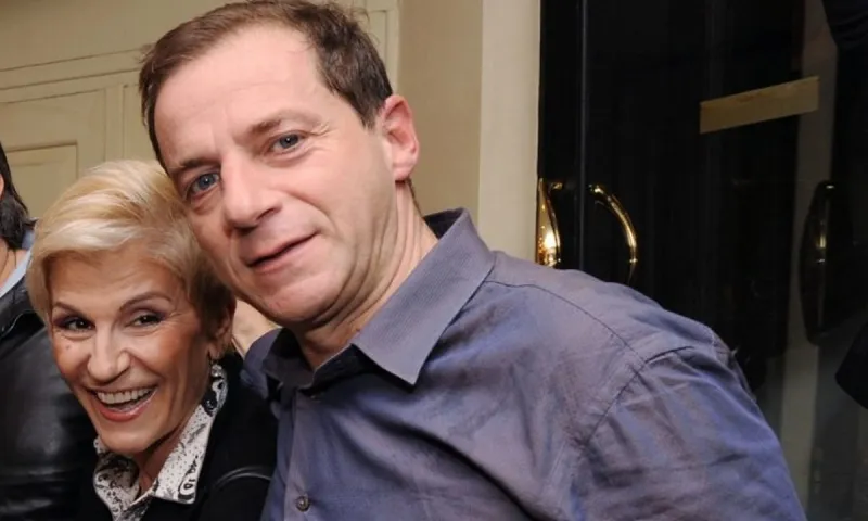 Χρύσα Ρώπα εναντίον Λιγνάδη: «Ρε Δημητράκη οι δικοί σου μούγκα όλοι - Δεν άκουσες ότι η παιδεραστία δεν είναι αρρώστια;»
