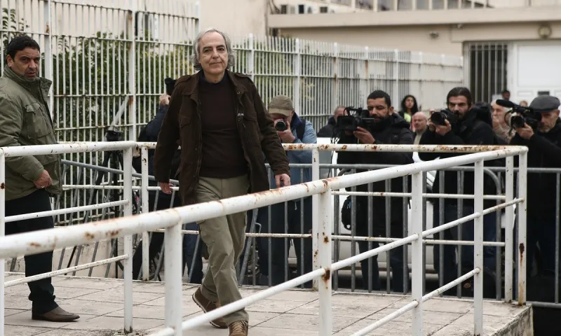 Κουφοντίνας: Ο λόγος που το facebook «κατεβάζει» αναρτήσεις με το όνομά του