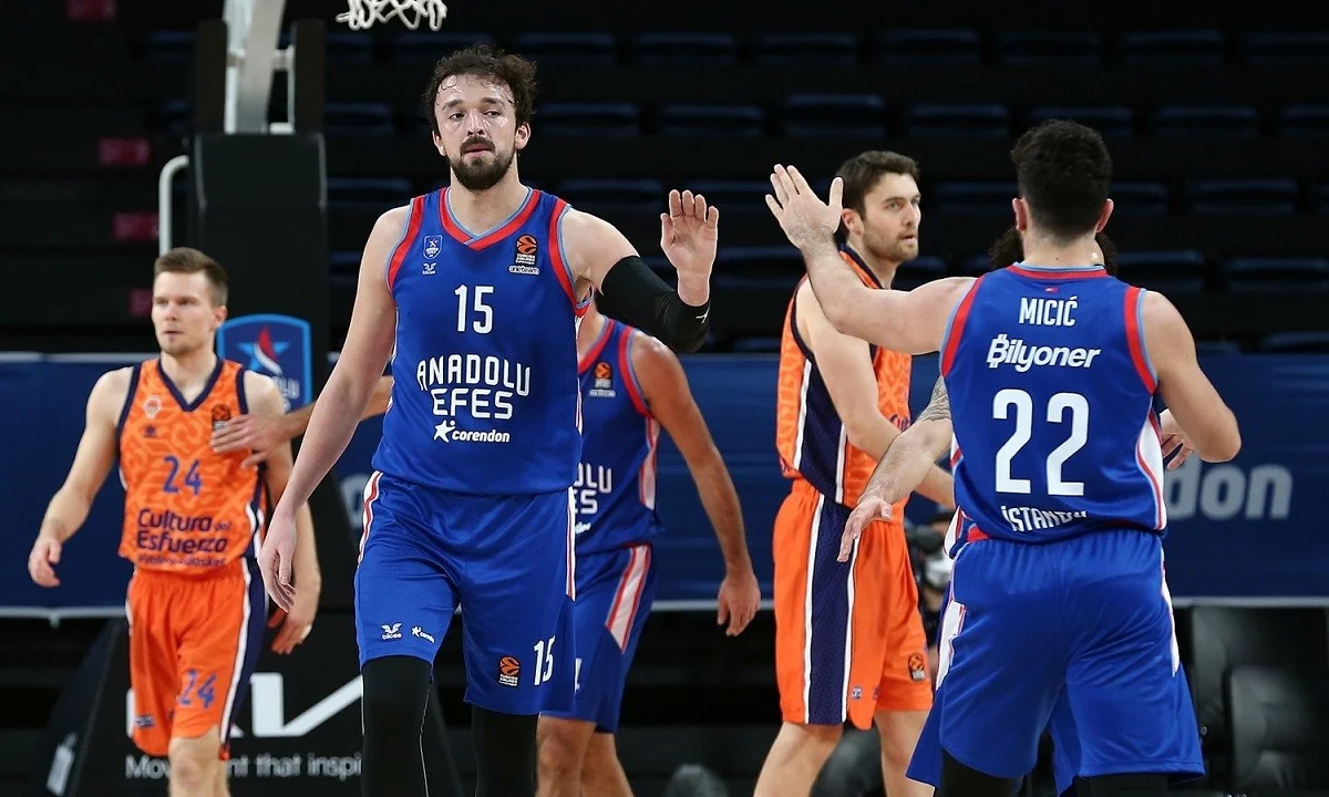 Εφές- Βαλένθια 99-83: Είναι ασταμάτητη