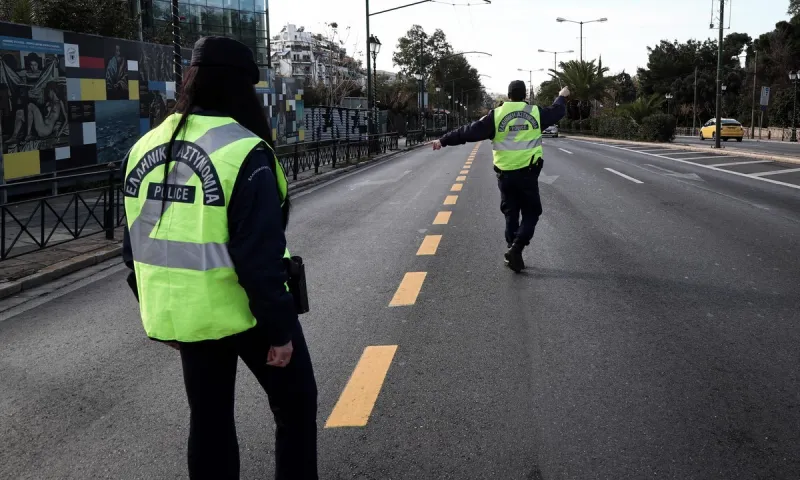 Απαγόρευση Κυκλοφορίας: Από τις 19:00 τα Σαββατοκύριακα! «Κόφτης» στα χιλιόμετρα για σούπερ μάρκετ!