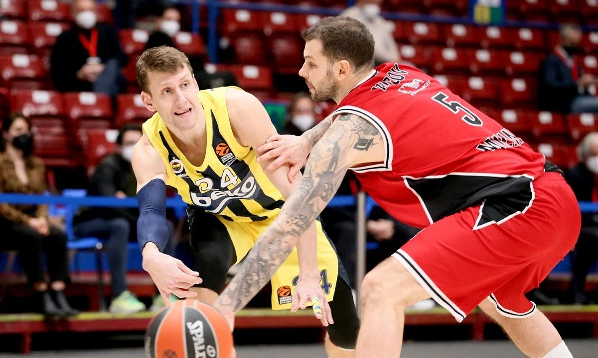 Αρμάνι- Φενέρμπαχτσε 92-100: Σταθερά στην οχτάδα