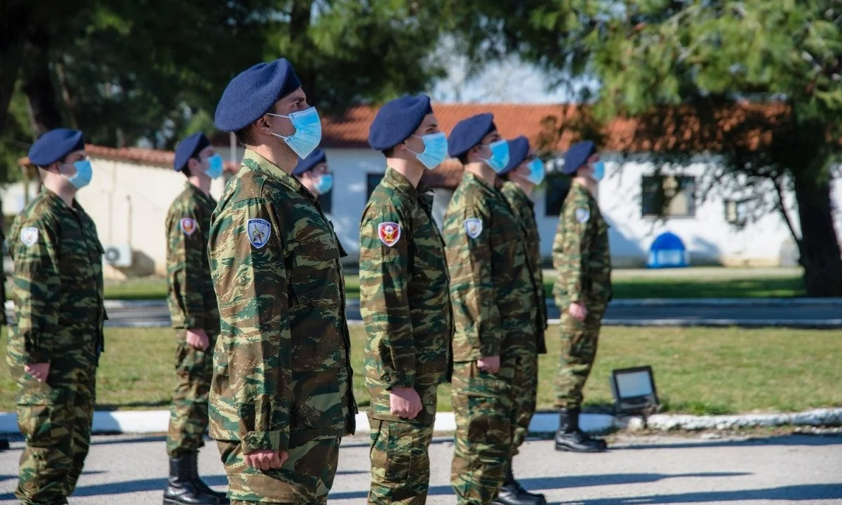 Επίσημο: Αυξήθηκε η στρατιωτική θητεία - Σε ποιες μονάδες μένει το 9μηνο