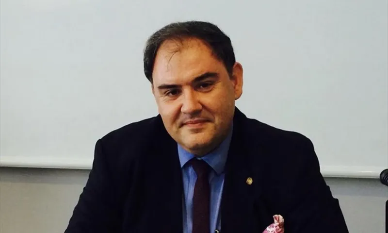 Σαρηγιάννης: «Χρειάζεται ένας μήνας lockdown για να μειωθούν τα κρούσματα κάτω από 800»