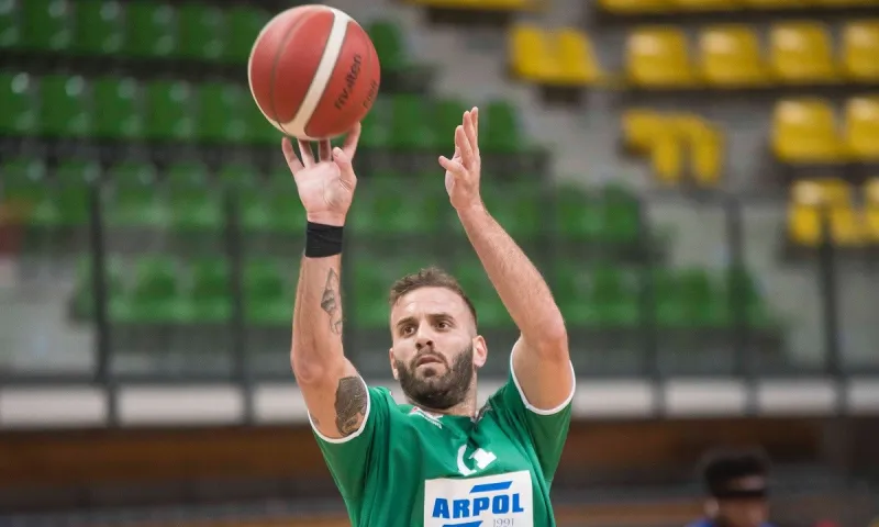Παππάς: Τραυματίστηκε, φόβοι για σοβαρή ζημιά (vid)