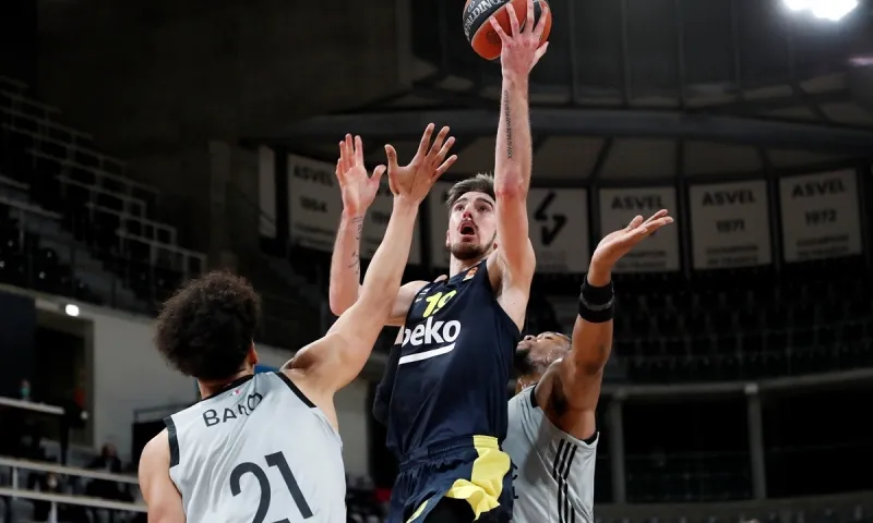 Βιλερμπάν- Φενέρμπαχτσε 86-90: Την έπαθαν από Γάλλο