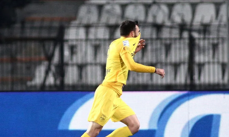 ΠΑΟΚ - Άρης: Ο Μάνος κάνει το 0-2 στο ντέρμπι (vid)