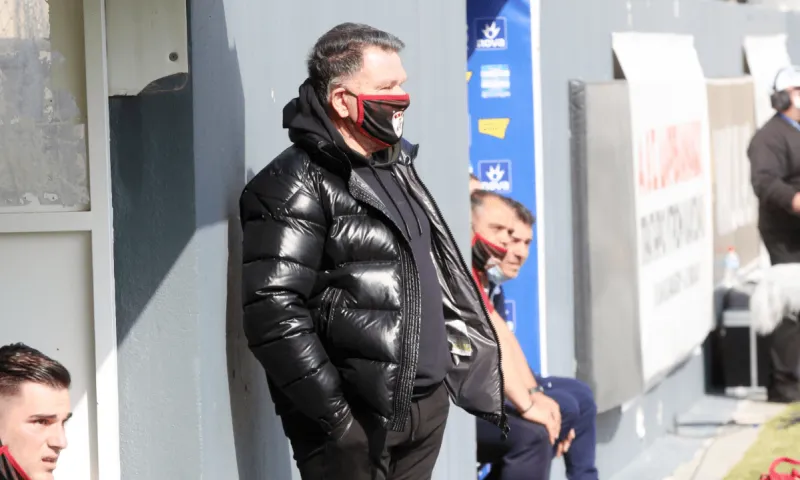 Κούγιας: «Άρχισαν τα δώρα, θα παρακαλάνε για αναδιάρθρωση»