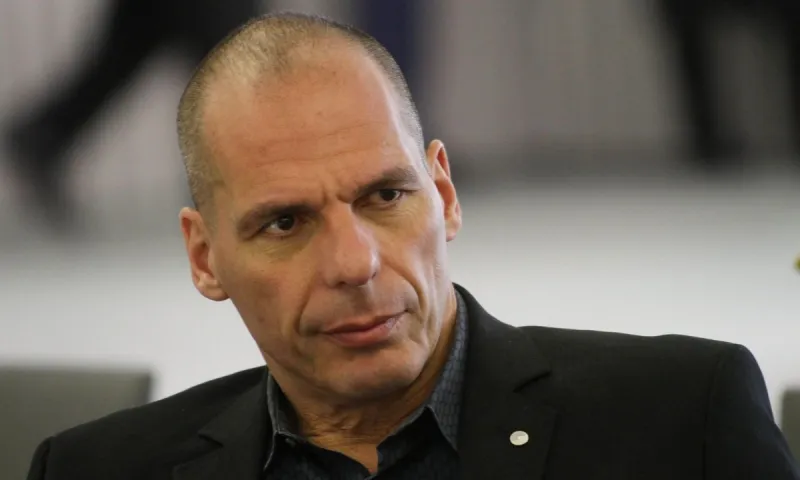 «Να προστατεύσουμε τη Δημοκρατία»: Έκκληση Βαρουφάκη σε ΣΥΡΙΖΑ και ΚΚΕ!