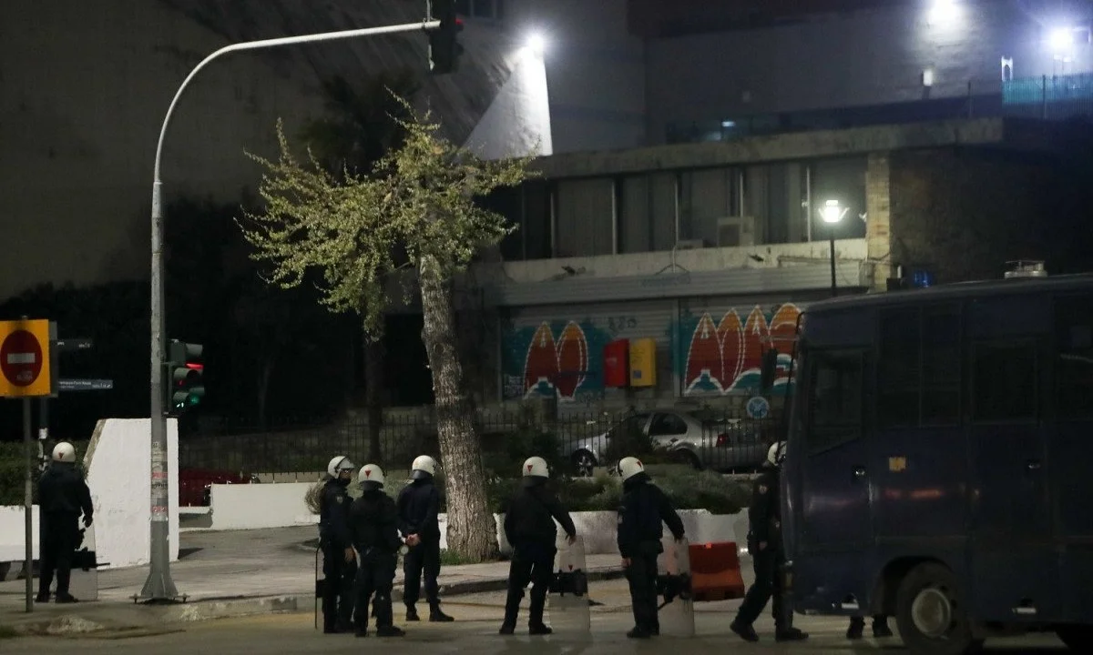 ΑΠΘ: Στο... κενό η απόπειρα εκκένωσης της κατάληψης - Πρόστιμα και μία σύλληψη