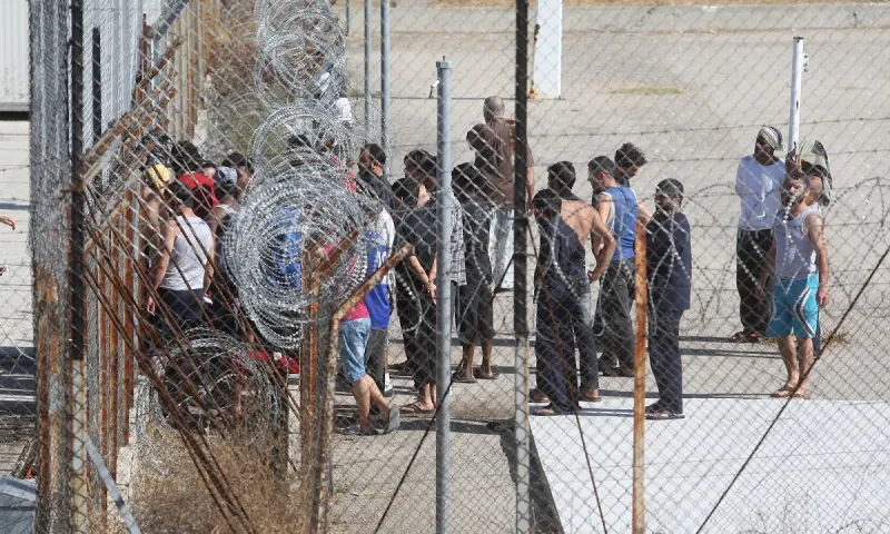 Λέσβος: Στο έλεος των αλλοδαπών οι κάτοικοι - Κυκλοφορούν οπλισμένοι και η αστυνομία επιβάλει πρόστιμα για κορονοϊό!