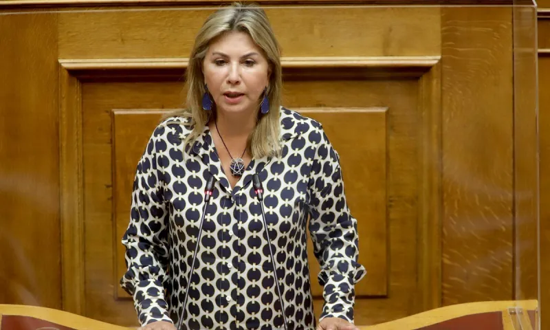 Ζέτα Μακρή: «Μαθήματα και το καλοκαίρι!» - Τι είπε για το voucher των 200 ευρώ