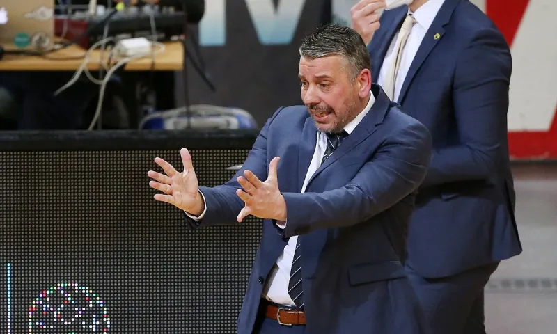 Παπαθεοδώρου: «Διαβάζουμε τι μας δίνει η άμυνα και να το παίρνουμε»