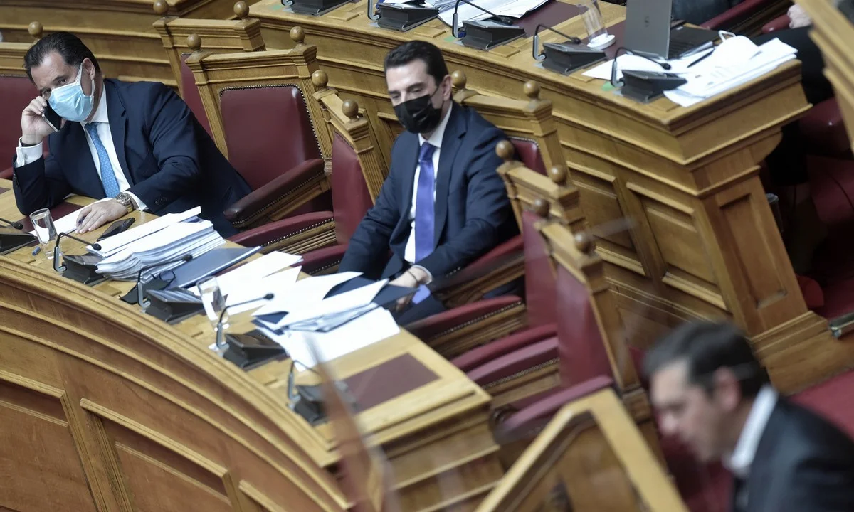 Τσίπρας σε Άδωνι: «Ήρθε ο νονός, πάντα άξιος» - Τον ρώτησε αν πλαστογράφησε έγγραφο! (vid)