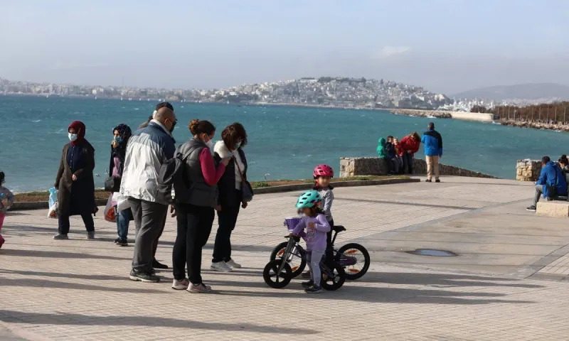 Lockdown: Ο κωδικός 6 στο 13033 αλλάζει - Πότε ανοίγουν κομμωτήρια, μανικιούρ