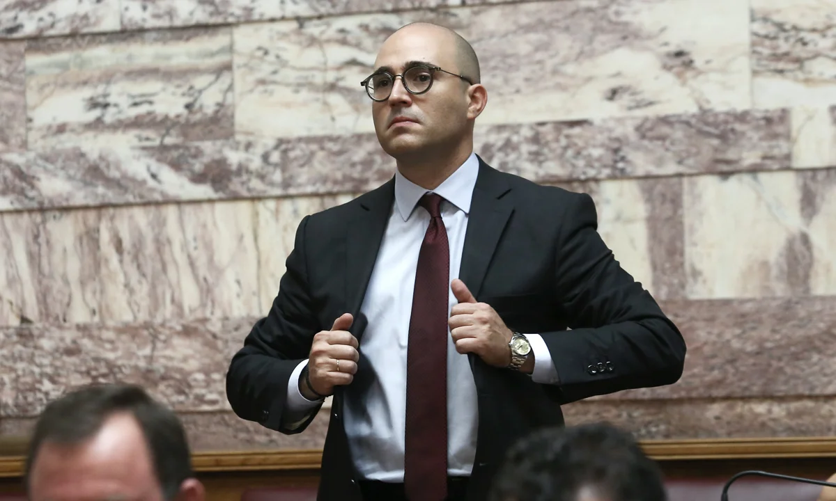 Θετικός στον κορονοϊό ο Κωνσταντίνος Μπογδάνος