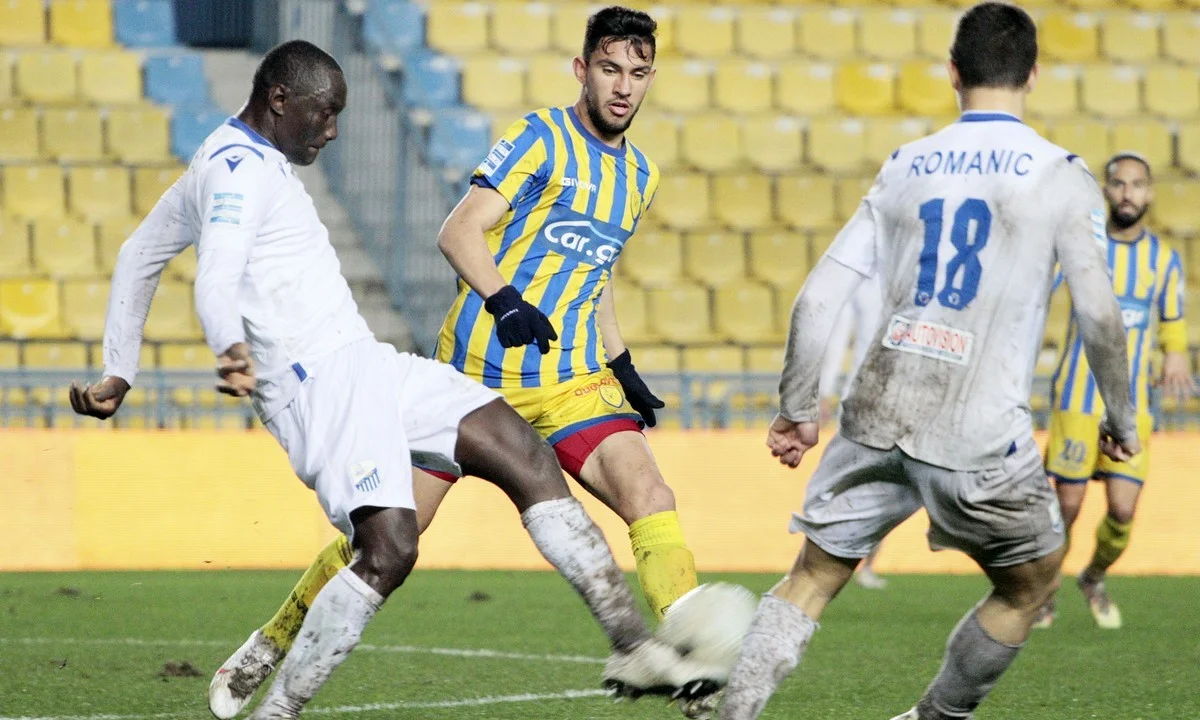 Super League 1: «Μάχες» σε Βόλο, Αγρίνιο και «Γεώργιος Καμάρας»