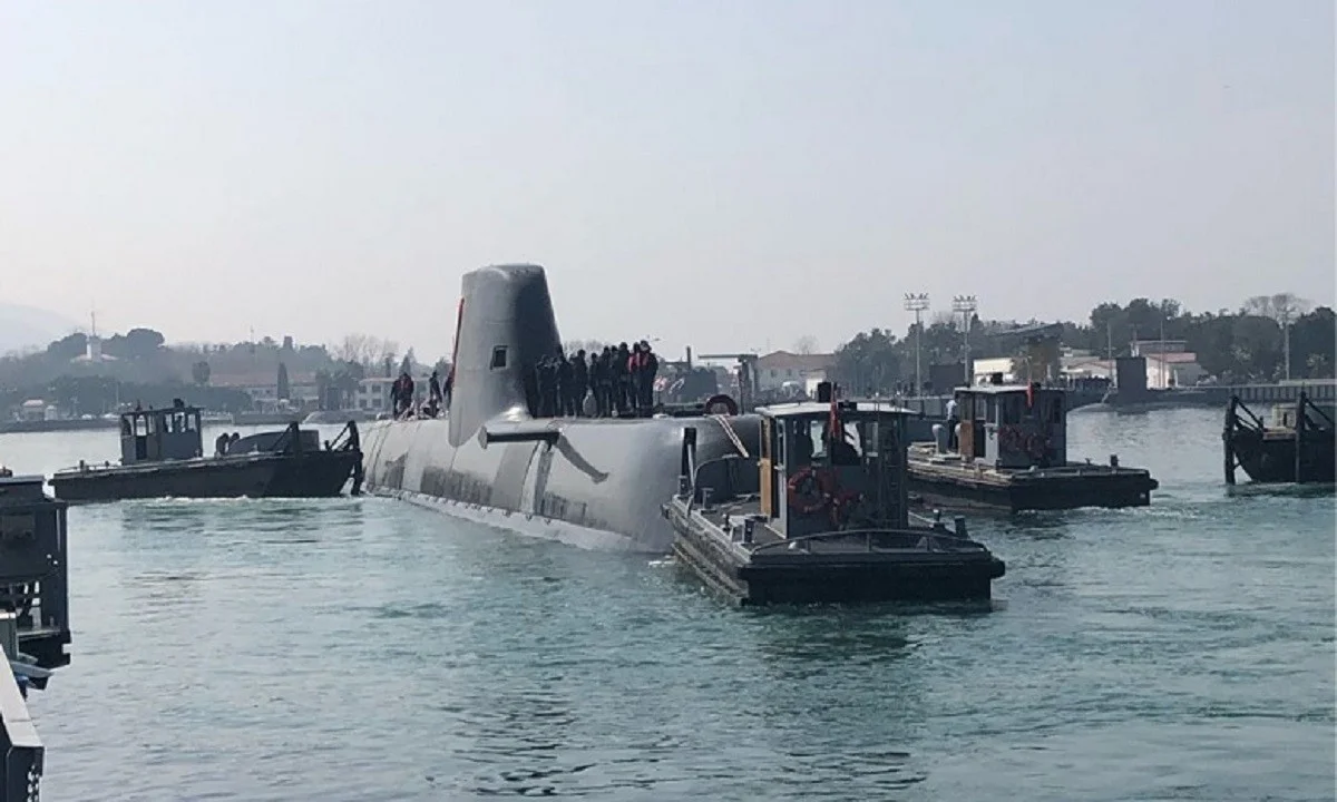 Τούρκοι: Ρίξαμε το πρώτο τούρκικο 214 στο νερό - Ερχόμαστε Γαλάζια Πατρίδα λένε