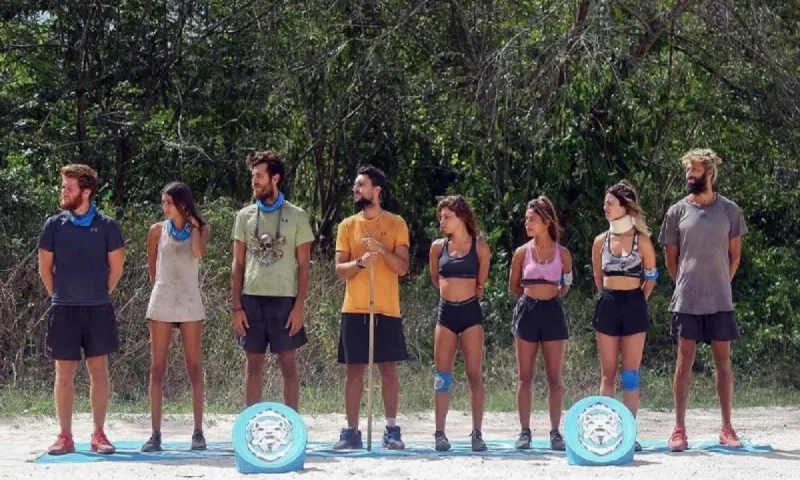 Survivor 25/3: Τζέιμς, Μπάρτζης, Άννα Μαρία έκαναν πλάκα και η κλίκα των «5» φόρεσε μαύρες πλερέζες