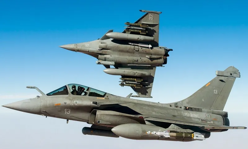 25η Μαρτίου: Στον Αττικό ουρανό τα Rafale