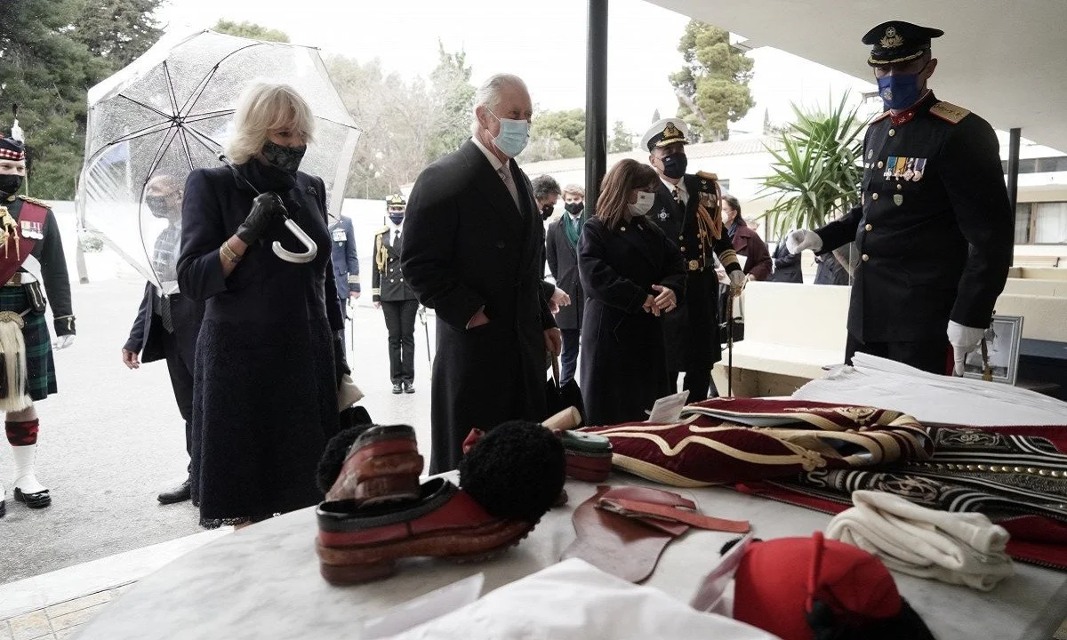 25η Μαρτίου 2021: Το ιδιαίτερο δώρο που έλαβε ο Πρίγκιπας Κάρολος από την Κατερίνα Σακελλαροπούλου