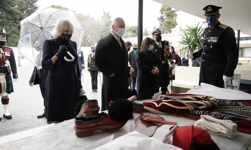 25η Μαρτίου 2021: Το ιδιαίτερο δώρο που έλαβε ο Πρίγκιπας Κάρολος από την Κατερίνα Σακελλαροπούλου
