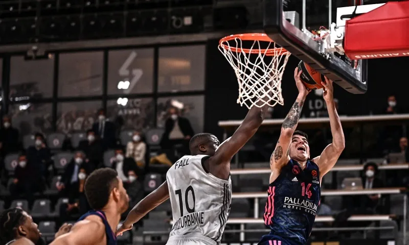 Βιλερμπάν- Ρεάλ 71-74: Άλμα πρόκρισης