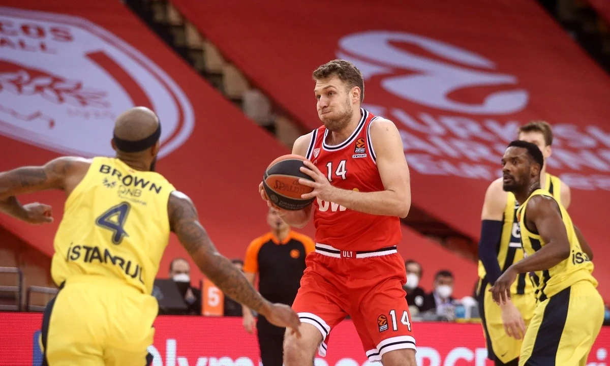 Ολυμπιακός- Φενέρμπαχτσε 71-76:  Ξύπνησε αργά