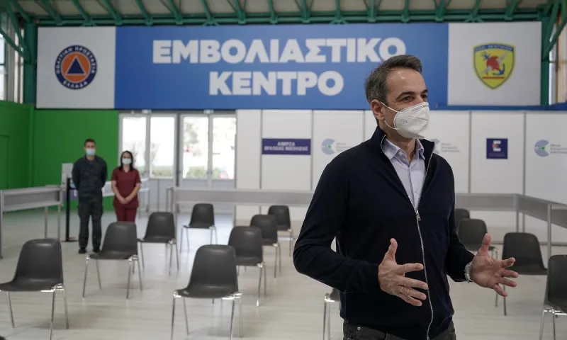 Μητσοτάκης: «Μέχρι αρχές Μαΐου θα έχουν εμβολιαστεί τουλάχιστον με μία δόση οι άνω των 60»