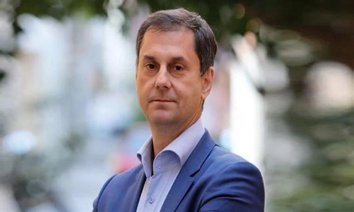 Θεοχάρης για τουρισμό: «Το άνοιγμα μπορεί να γίνει και πριν τις 14/5»