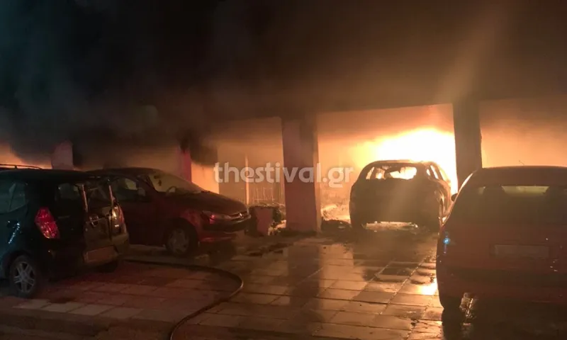 Καλαμαριά: Φωτιά σε πυλωτή - Η οπαδική βία έθεσε σε κίνδυνο ανθρώπινες ζωές