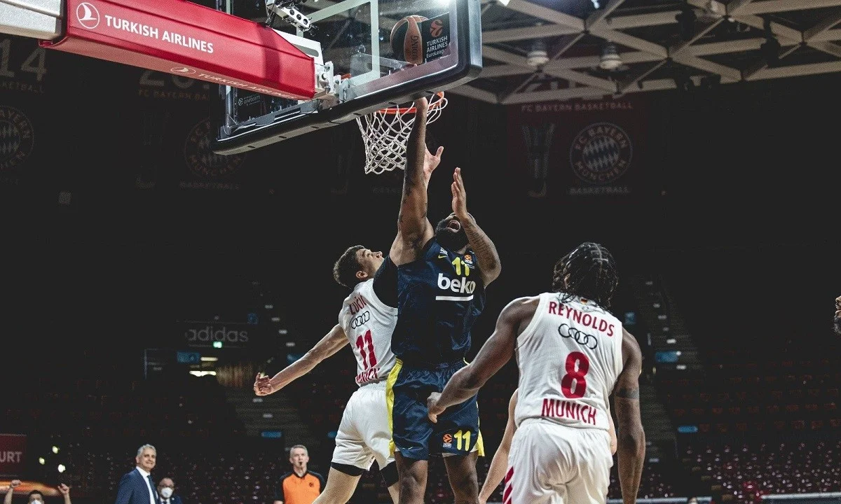 Μπάγερν- Φενέρμπαχτσε 68-77: Νίκη και διαφορά
