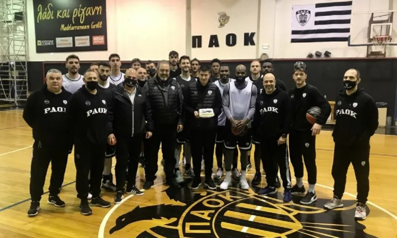 ΠΑΟΚ: Διπλή προπόνηση και... γλυκιά έκπληξη