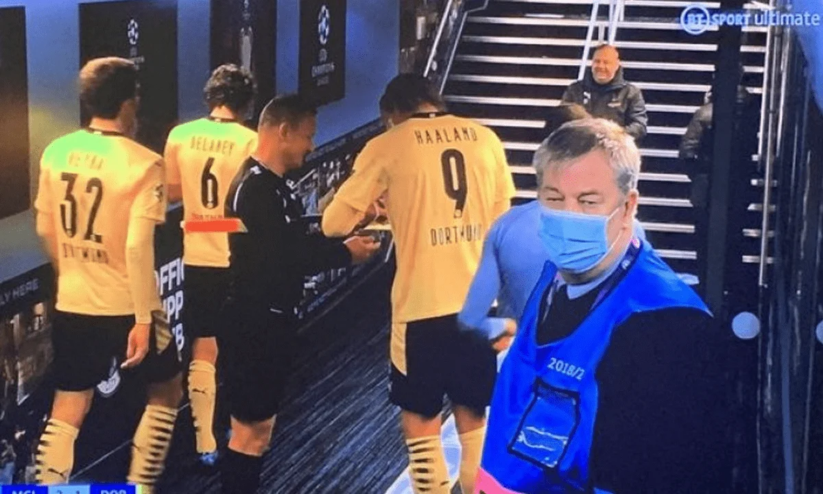 Champions League: O επόπτης ζήτησε αυτόγραφο από τον Χάαλαντ (vid)