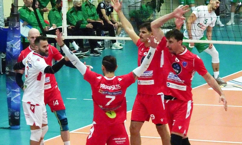 Φοίνικας Σύρου - Παναθηναϊκός 3-2: «Κλειδώνει» τη δεύτερη θέση με ανατροπή - «Χαμός» στο φινάλε (vid)