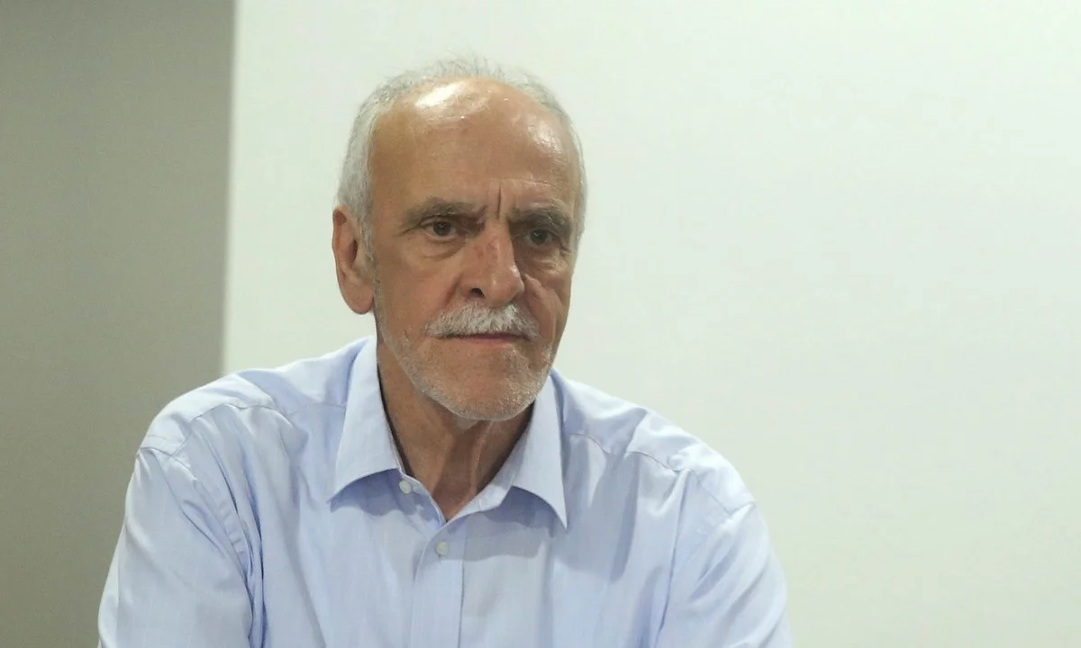 ΕΙΟ: «Αποχαιρετούμε με οδύνη τον Βασίλη Σεβαστή»