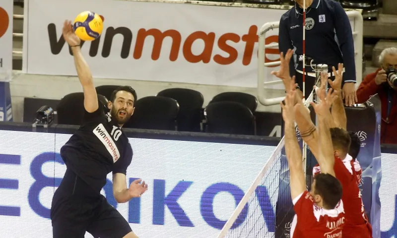 ΠΑΟΚ - Ολυμπιακός 3-2: «Ασπρόμαυρη» η νίκη, «ερυθρόλευκο» το πρωτάθλημα (vid)