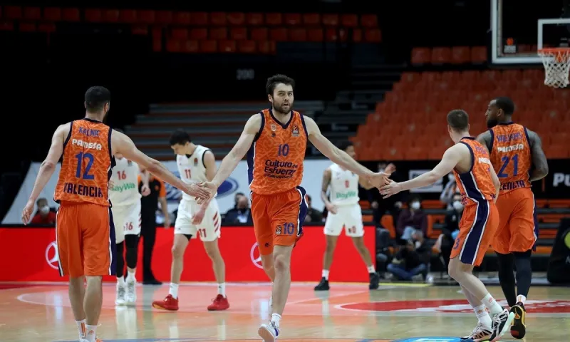 Βαλένθια- Μπασκόνια 86-81: Νίκησε και ελπίζει