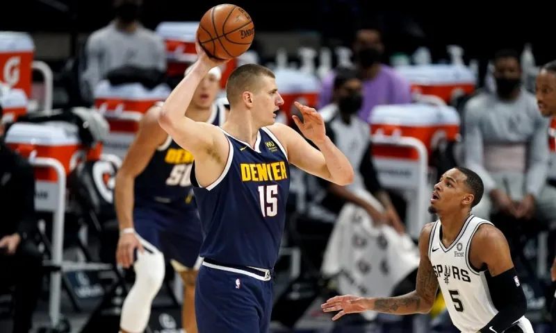 NBA αποτελέσματα: Ο Γιόκιτς δεν... βλέπει κανέναν - Άπιαστος Γουίλιαμσον και 50άρες για Τέιτουμ και Λαβίν (vids)