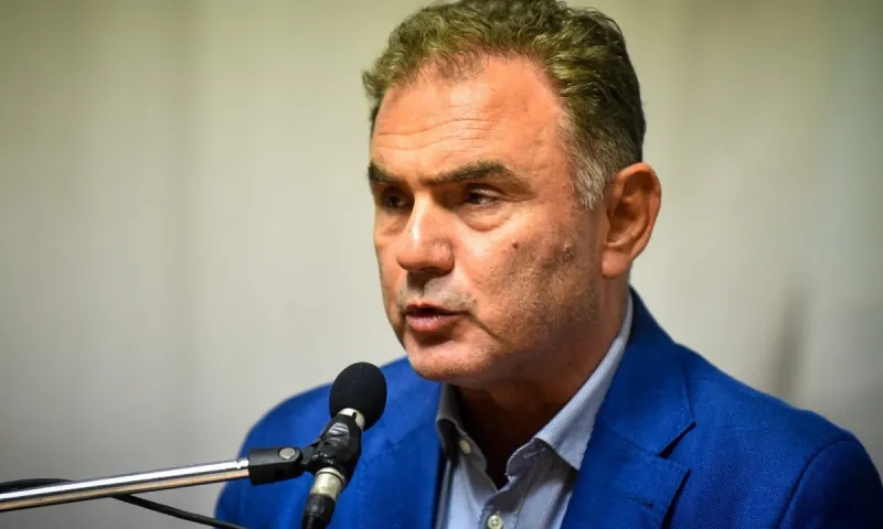 Τινάζει την μπάνκα ο Χρήστος Σωτηρακόπουλος!