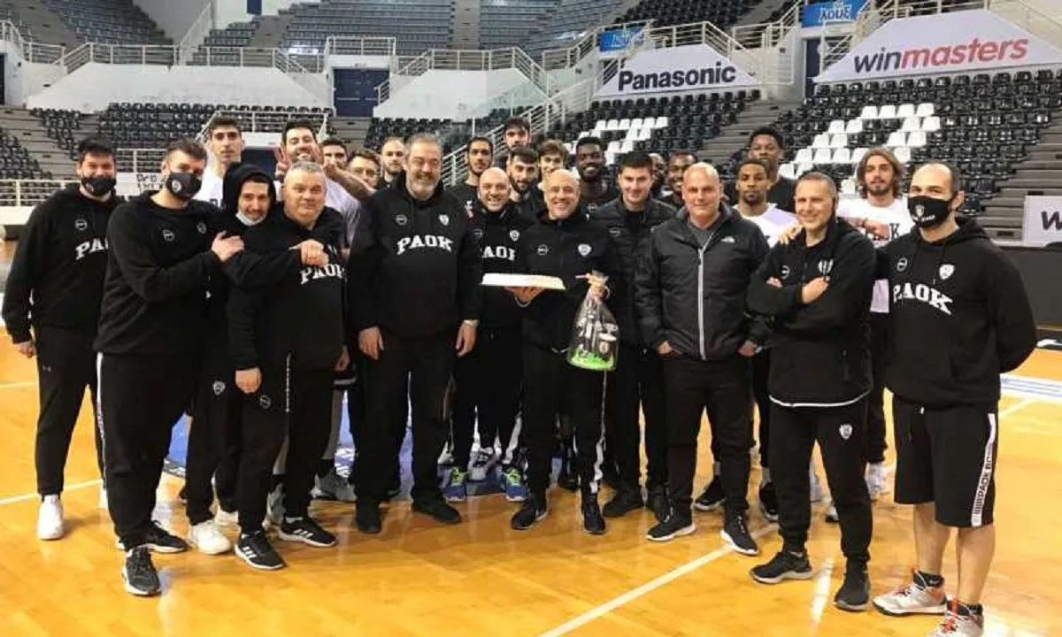ΠΑΟΚ: Γενέθλια στο γήπεδο για τον Λυκογιάννη
