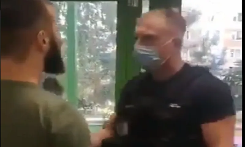 Ρωσία: Μουσουλμάνος εξτρεμιστής πήγε να τσακωθεί με Ρώσο σεκιουριτά - Δείτε τι έγινε