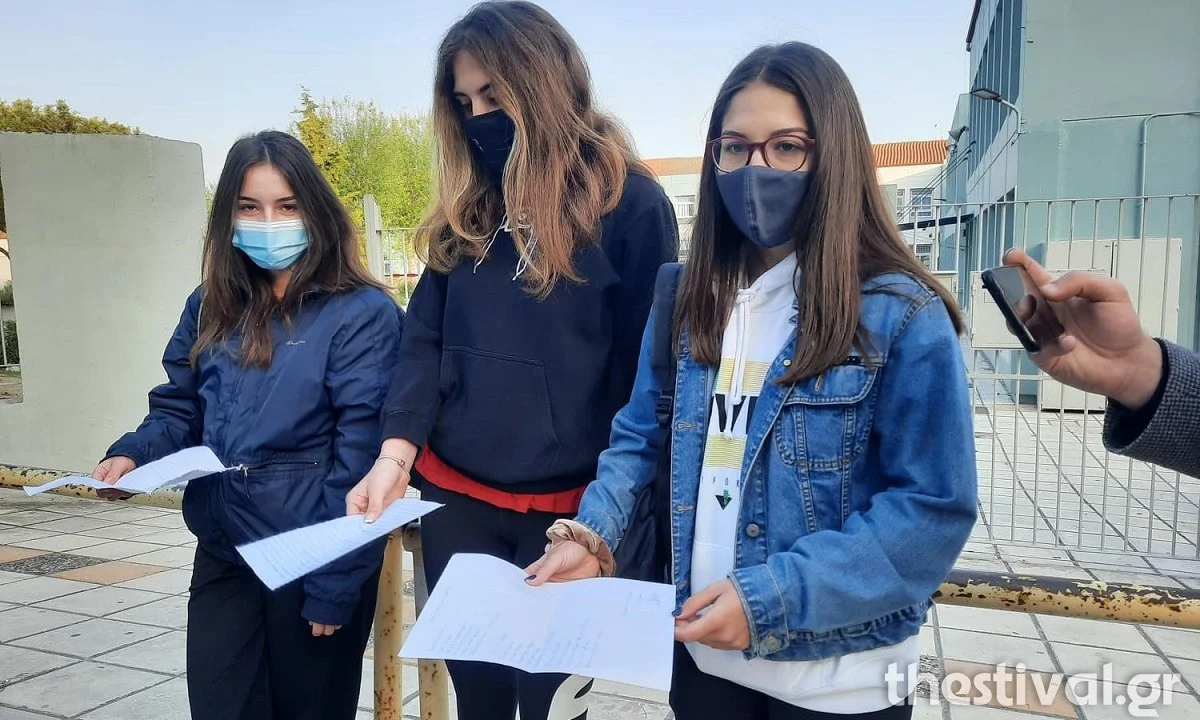 Lockdown: Επέστρεψαν στα Λύκεια με self test οι μαθητές (vids)