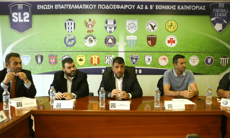 Super League 2: Οι σκέψεις για πλέι οφ και πλέι άουτ
