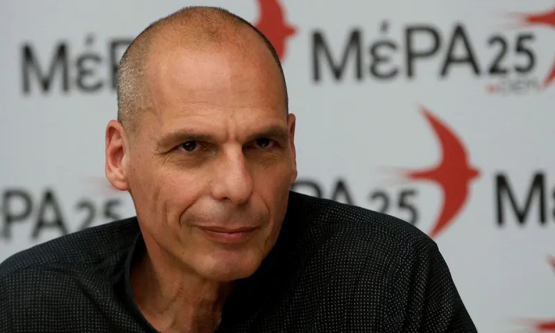 Βαρουφάκης: «Τα πλοία είναι γεμάτα, τα μέτρα έχουν χάσει την αξία τους»