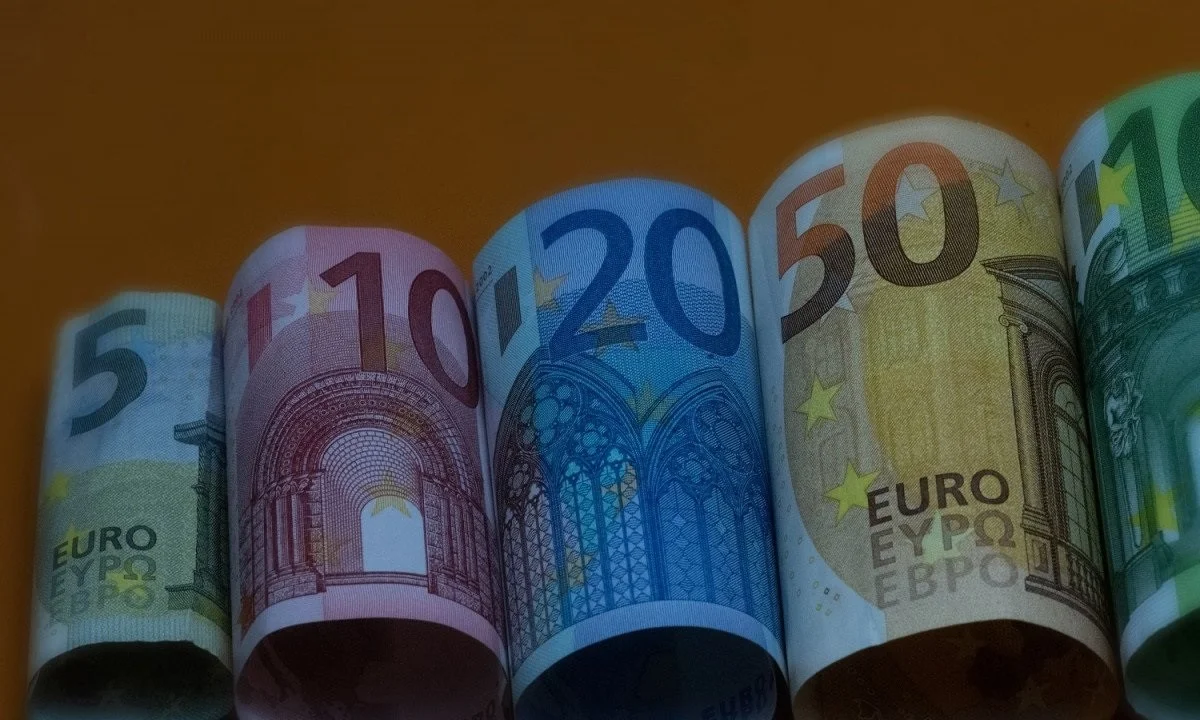 Δώρο Πάσχα 2021: Υπολογίστε πόσα χρήματα θα πάρετε - Πότε θα καταβληθεί