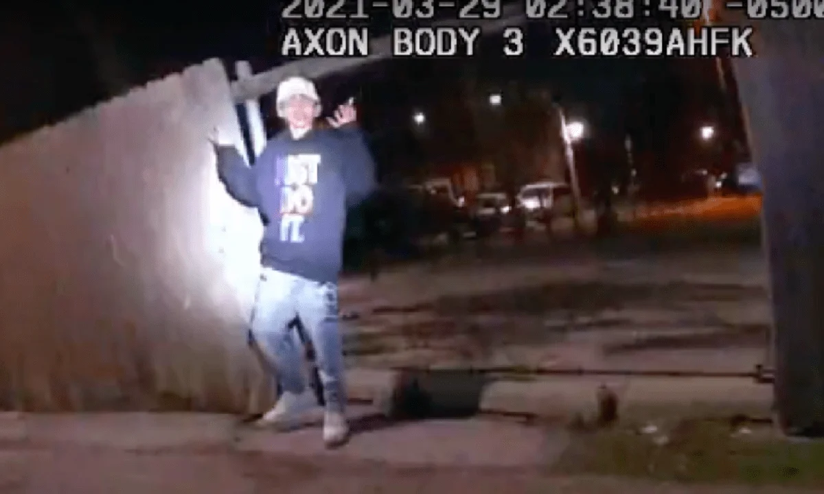 Σικάγο: Σοκάρει το βίντεο της δολοφονίας 13χρονου από αστυνομικό!