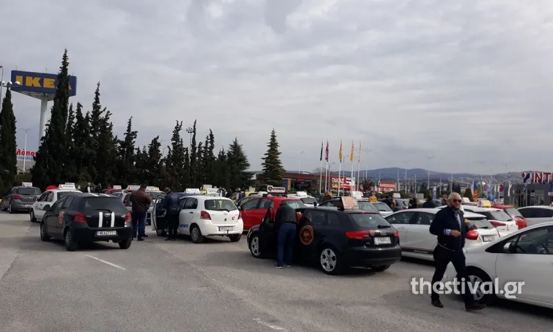Θεσσαλονίκη: Ιδιοκτήτες σχολών οδηγών και εκπαιδευτών στους δρόμους - Ζητούν άμεση οικονομική ενίσχυση