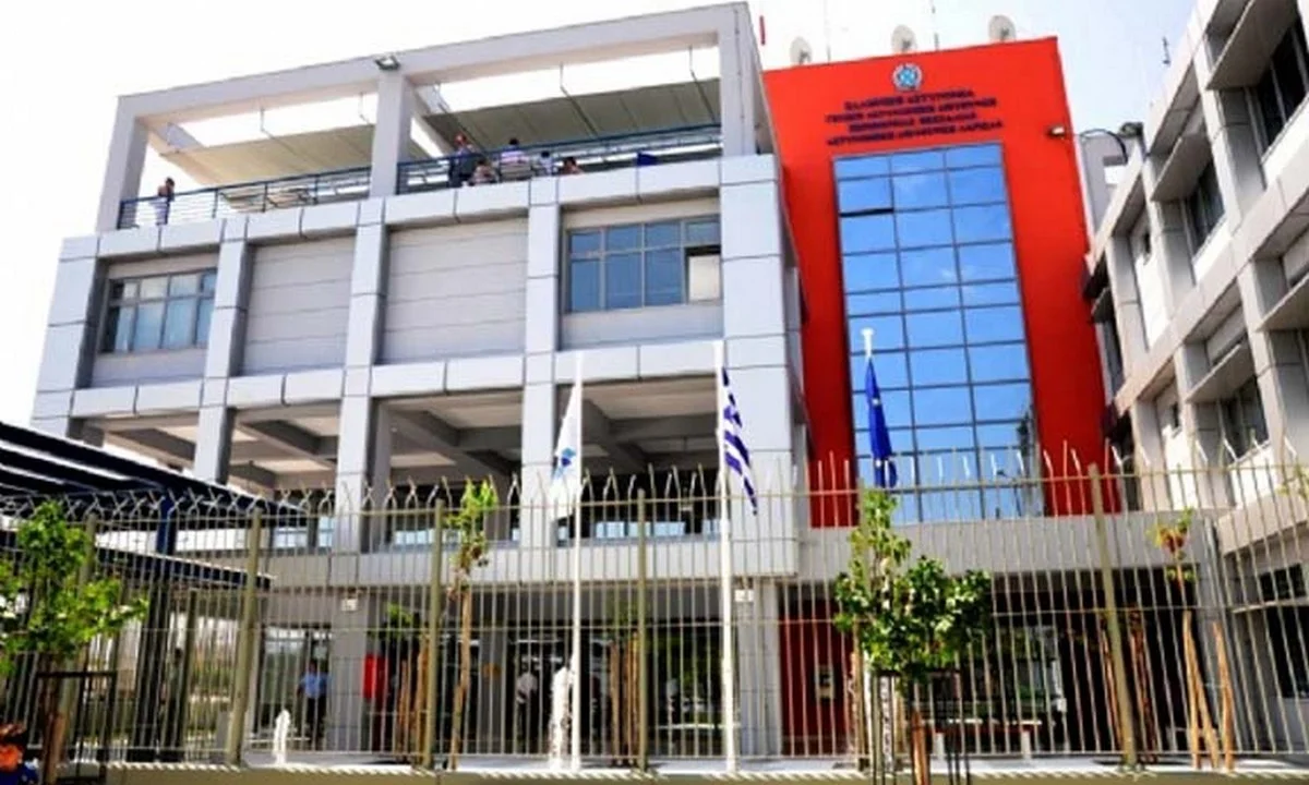 Λάρισα: Μητέρα μήνυσε τους καθηγητές του γιου της για τα self test!