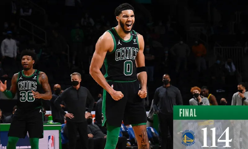 NBA Αποτελέσματα: «Τιτανομαχία» Κάρι – Τέιτουμ με νικητές τους Σέλτικς (vids)