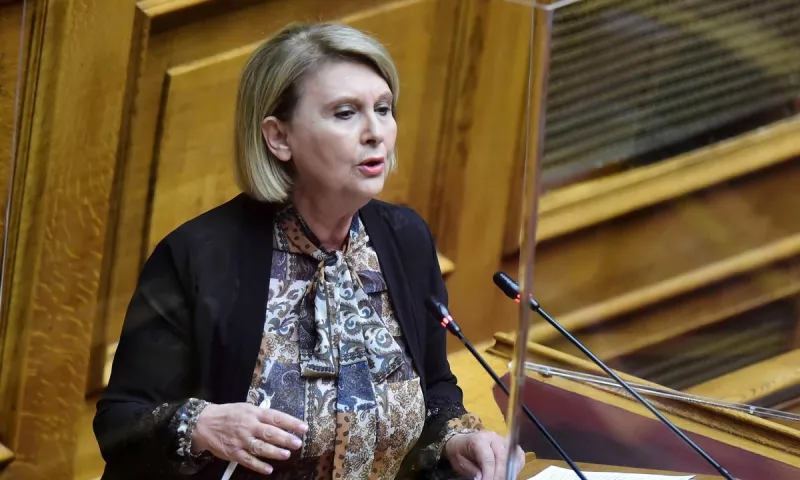 Βούλτεψη: «Ο τουρίστας φέρνει χρήματα – Θα κάνουμε θυσία γι' αυτόν»